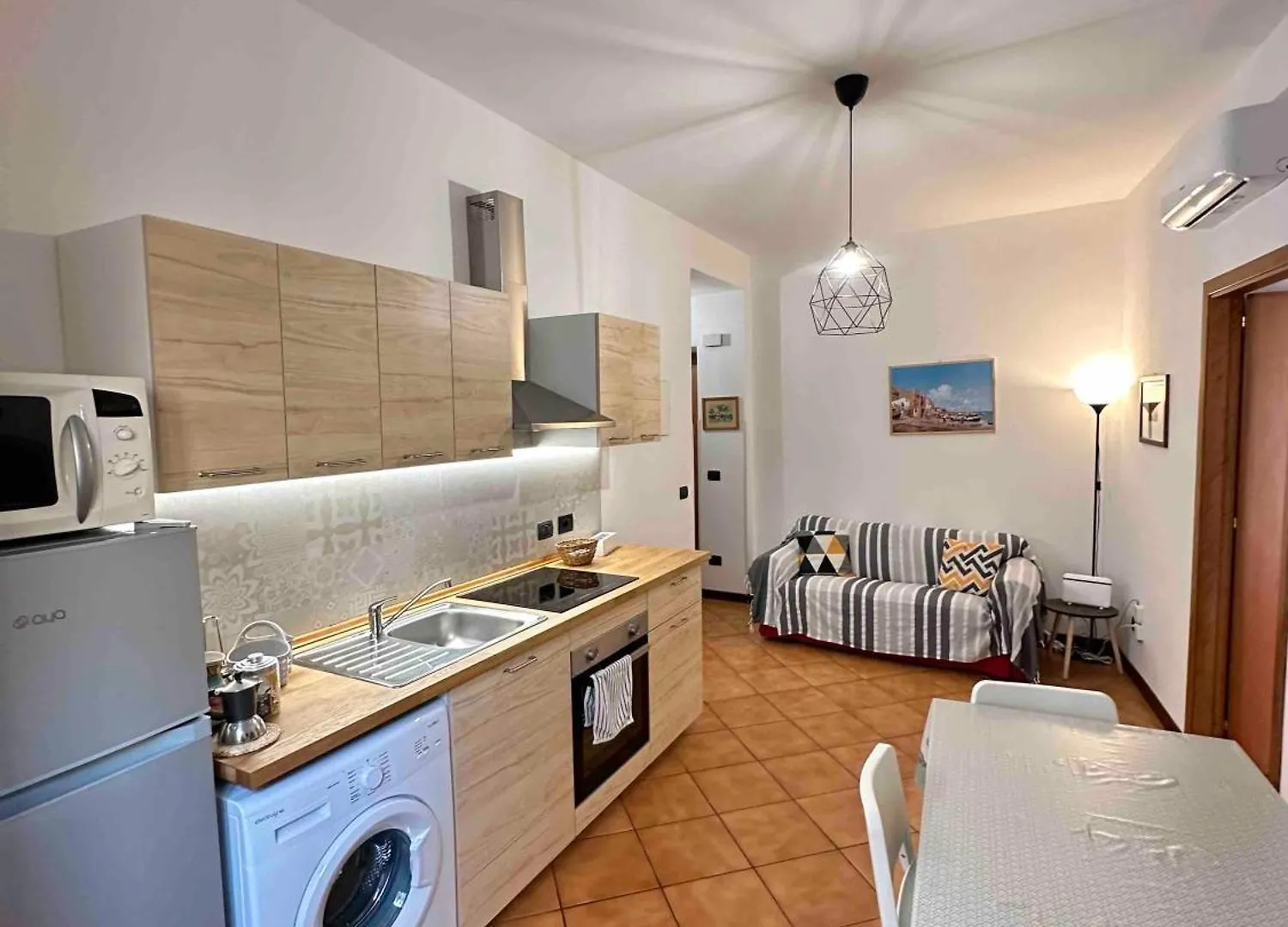 Suk-Al-Bahlara - Palermo Villa 0*,  Italy